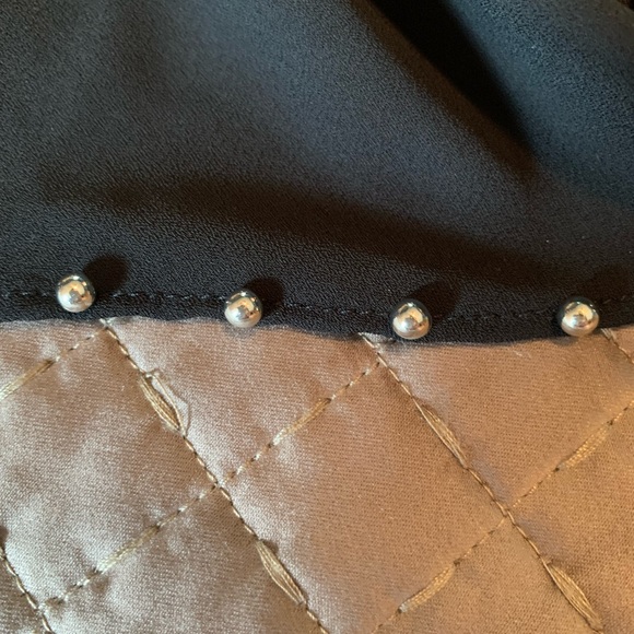 LUCKY BRAND ONE SHOULDER TOP WITH BEADED DETAIL ON RUFFLES - Picture 4 of 7
